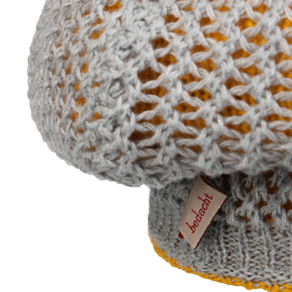 grey-yellow