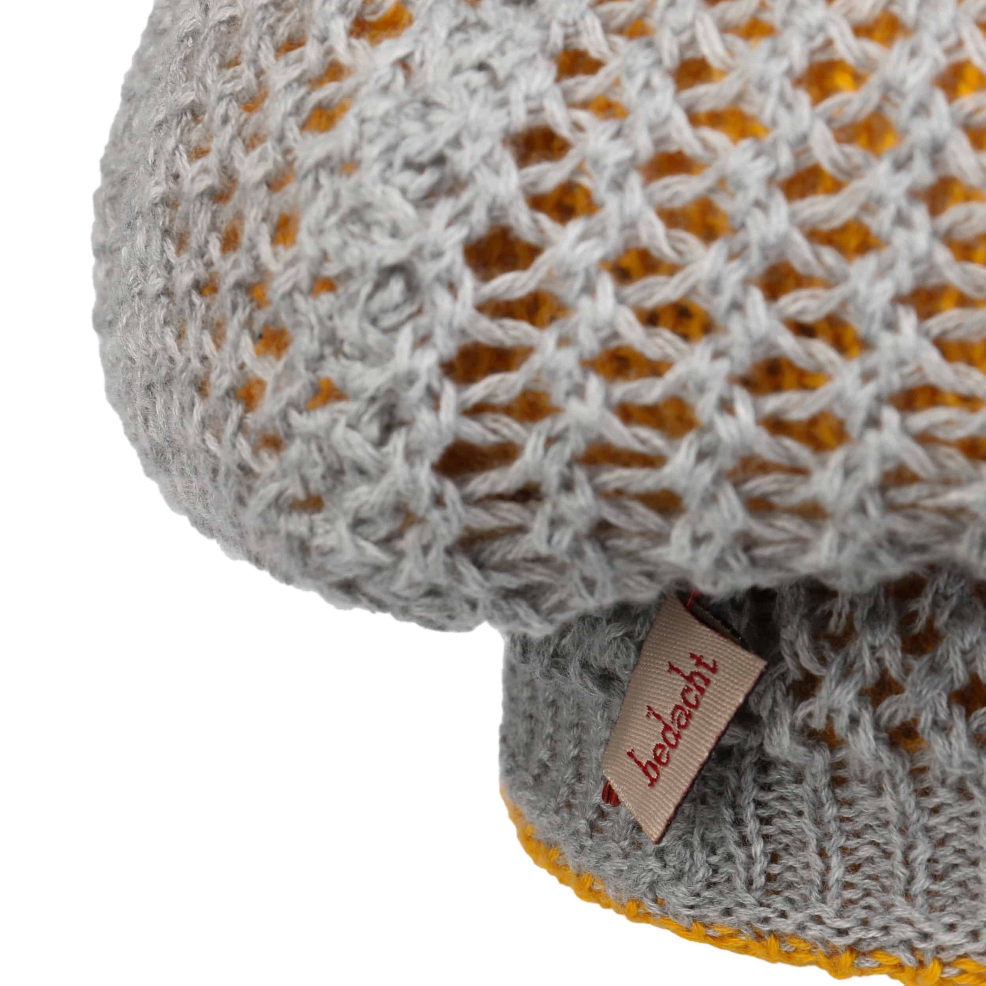grey-yellow