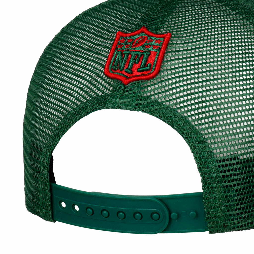 dark green