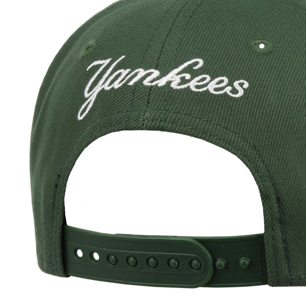 dark green